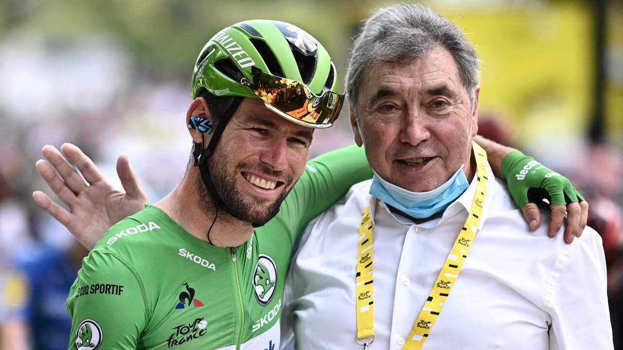 Mark Cavendish evenaarde recordhouder Eddy Merckx dit jaar met 35 dagzeges in de Tour de France.