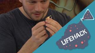 Lifehack getest: Hangslot openmaken met een paperclip