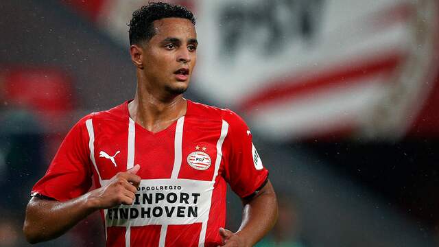 Mohamed Ihattaren behoort niet tot de vaste elf van Roger Schmidt.