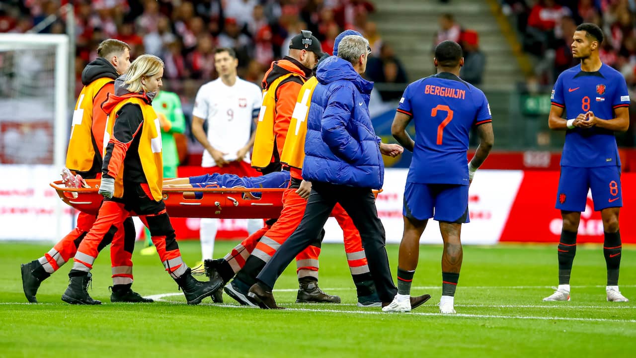 Teun Koopmeiners was carried off the field on a stretcher in the match against Poland.