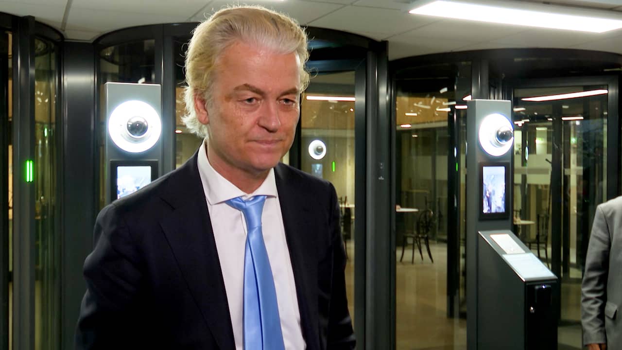 Beeld uit video: Wilders over foto conceptakkoord: 'Domme fout'