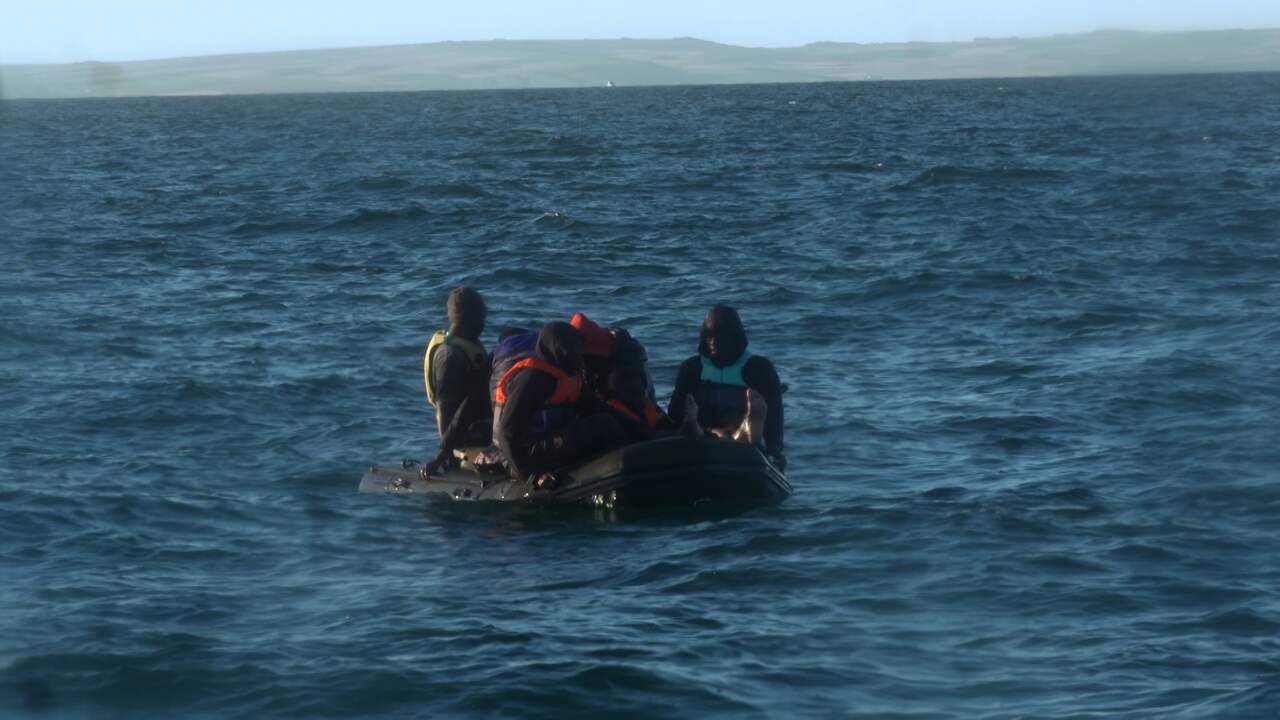 La France et le Royaume-Uni concluent un accord pour décourager les boat people de traverser |  À l’étranger