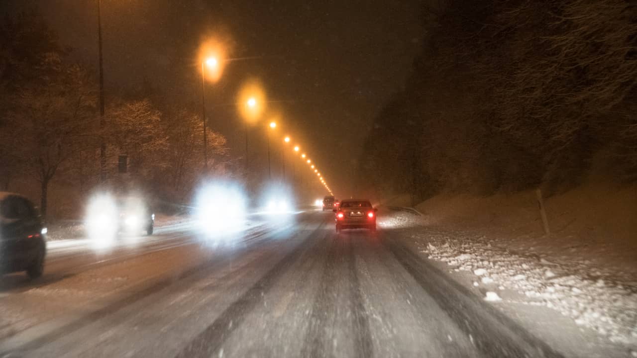 Code Yellow Weather Warning for Snow Showers and Slippery Conditions in Northern Netherlands