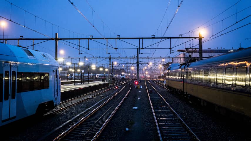 Arrestaties na grote vechtpartij Leeuwarden, treinverkeer tijdelijk stilgelegd