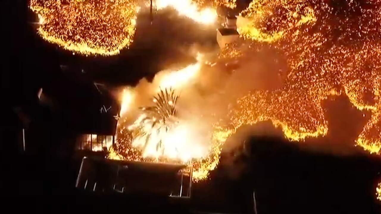 Beeld uit video: Nieuwe explosies bij vulkaan op La Palma, lava nadert oceaan