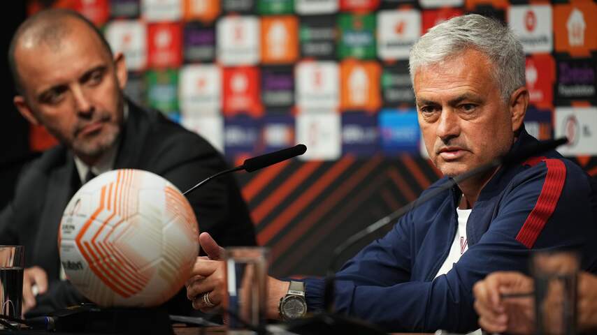Mourinho vindt AS Roma underdog in EL-finale: 'Sevilla heeft twee goede elftallen'