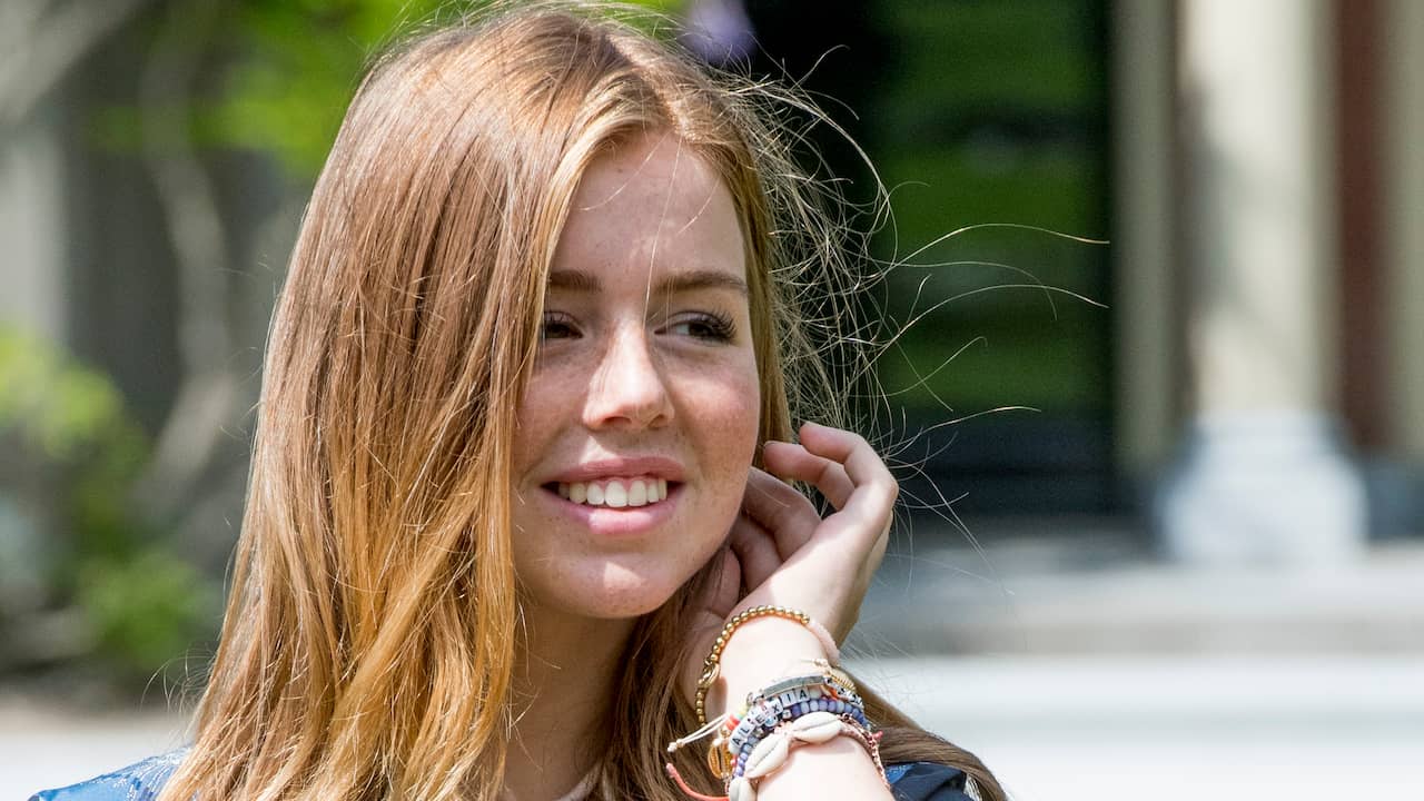Beeld uit video: Dit zegt het Instagram-account van prinses Alexia over haar