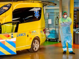 Ambulance bij ziekenhuis Breda
