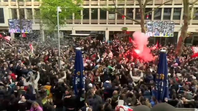 Beeld uit video: Feyenoord-fans gaan los na winst bekerfinale