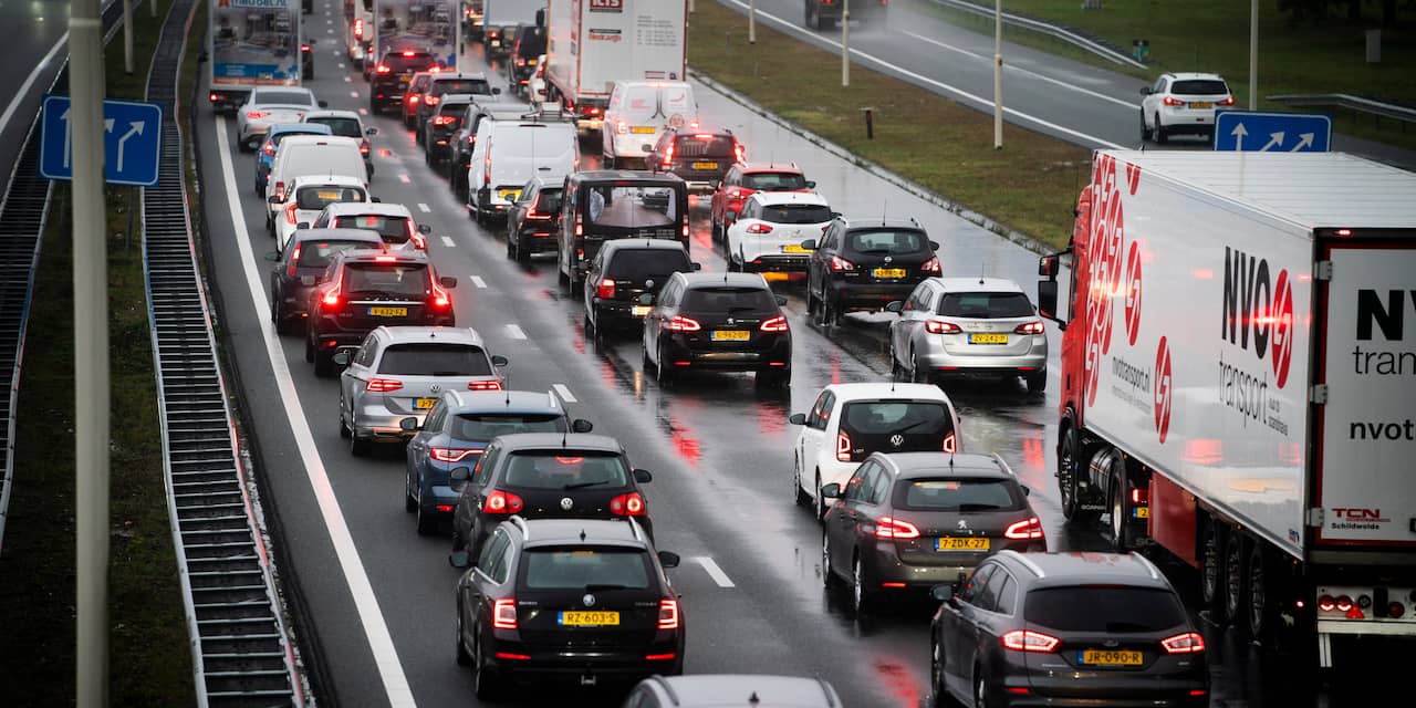 Wegenbelasting in zes provincies omhoog, autorijders in Drenthe het duurst uit