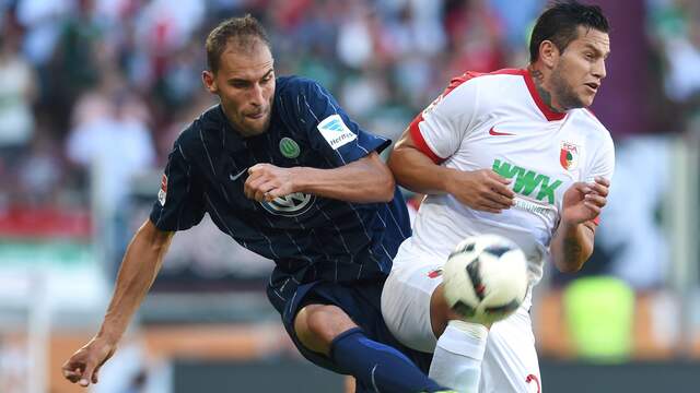 Assist Dost bij winnend Wolfsburg, Huntelaar onderuit met ...