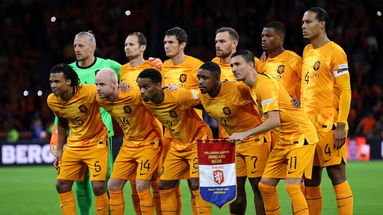 Beleefd Jolly Millimeter Oranje veilt WK-shirts voor arbeiders in Qatar: 'We willen een bijdrage  leveren' | WK voetbal | NU.nl