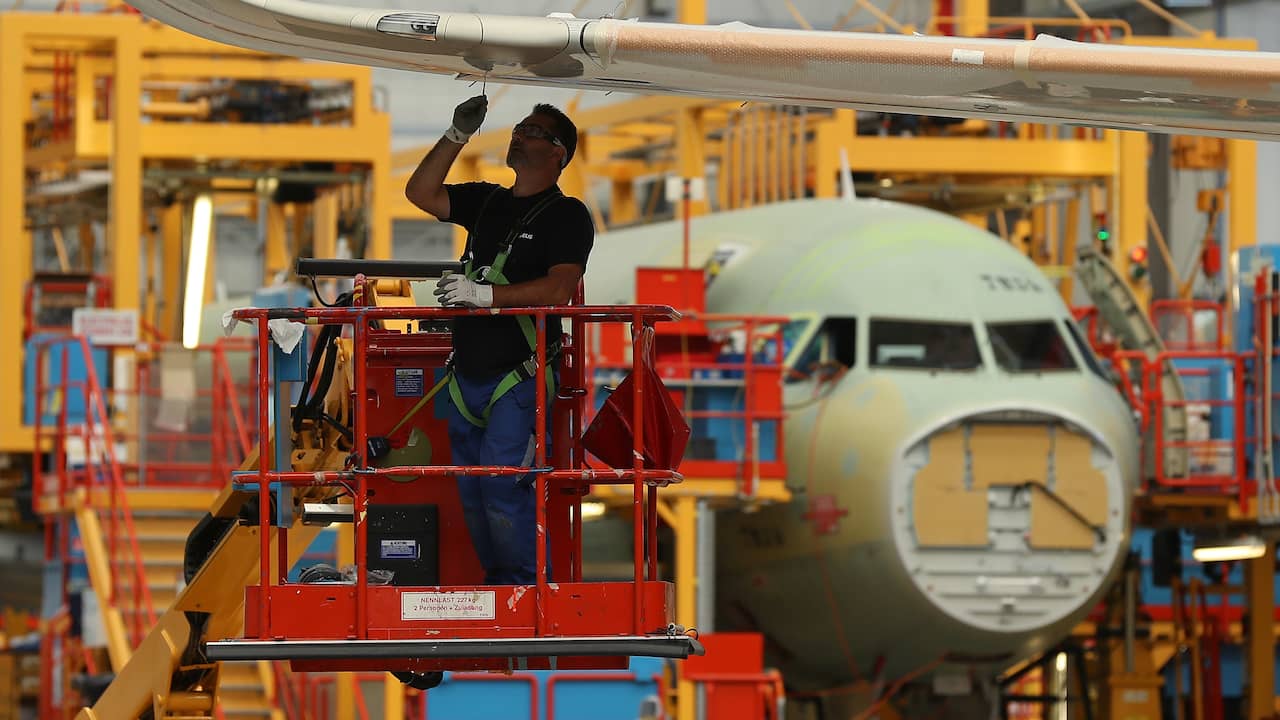 Aircraft manufacturer Airbus is looking for thousands of employees due to staff shortage |  Economy