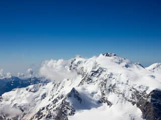 Waarschuwing voor lawinegevaar tijdens wintersport in Alpen