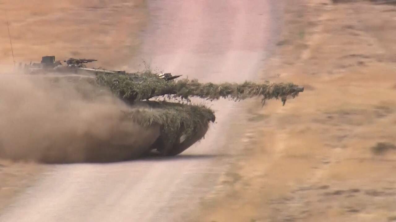 Still from video: This is what makes the Leopard 2 tank special and these countries have them