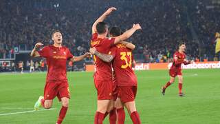 Dybala schiet Roma op 2-1 tegen Feyenoord