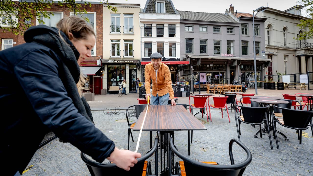 Riskeer Je Als Gast Een Boete Als Je Straks Op Een Illegaal Terras Gaat Zitten Home Destentor Nl