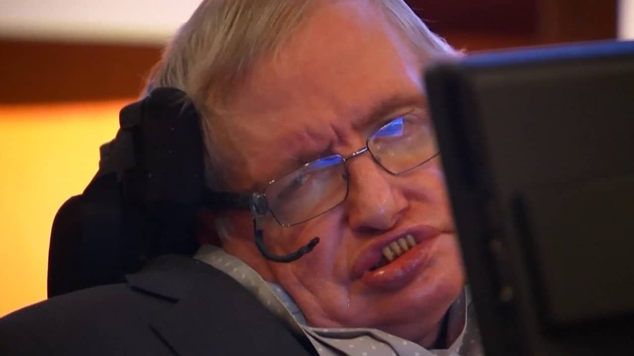 Beeld uit video: Natuurkundige Stephen Hawking op 76-jarige leeftijd overleden
