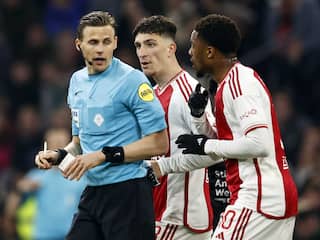 Excelsior-coach Dijkhuizen boos om uitblijven tweede rood Ajax: 'Dit is ongekend'