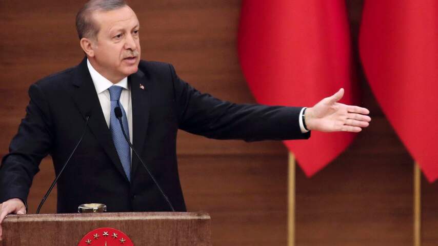 Erdogan wil Duits satirisch gedicht volledig verbieden