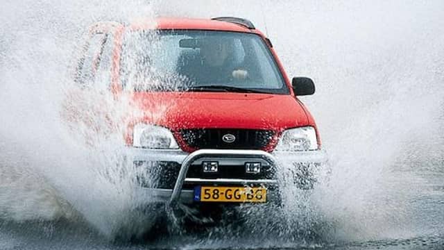Voor wie deze zomer buiten de gebaande paden wil treden, kan een Daihatsu Terios van pas komen.