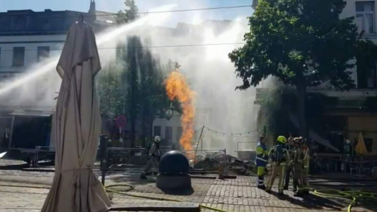 Beeld uit video: Grote steekvlam bij gaslek in Antwerpen