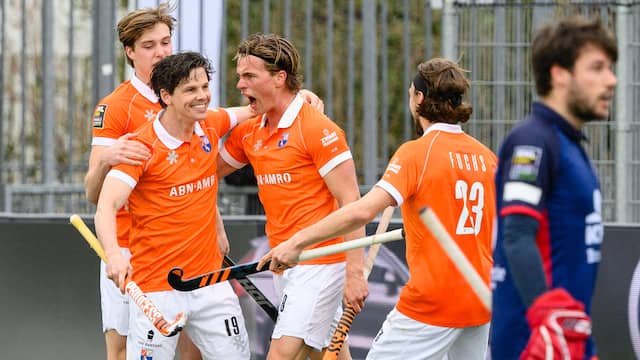 De hockeyers van Bloemendaal stootten eveneens door naar de finale.