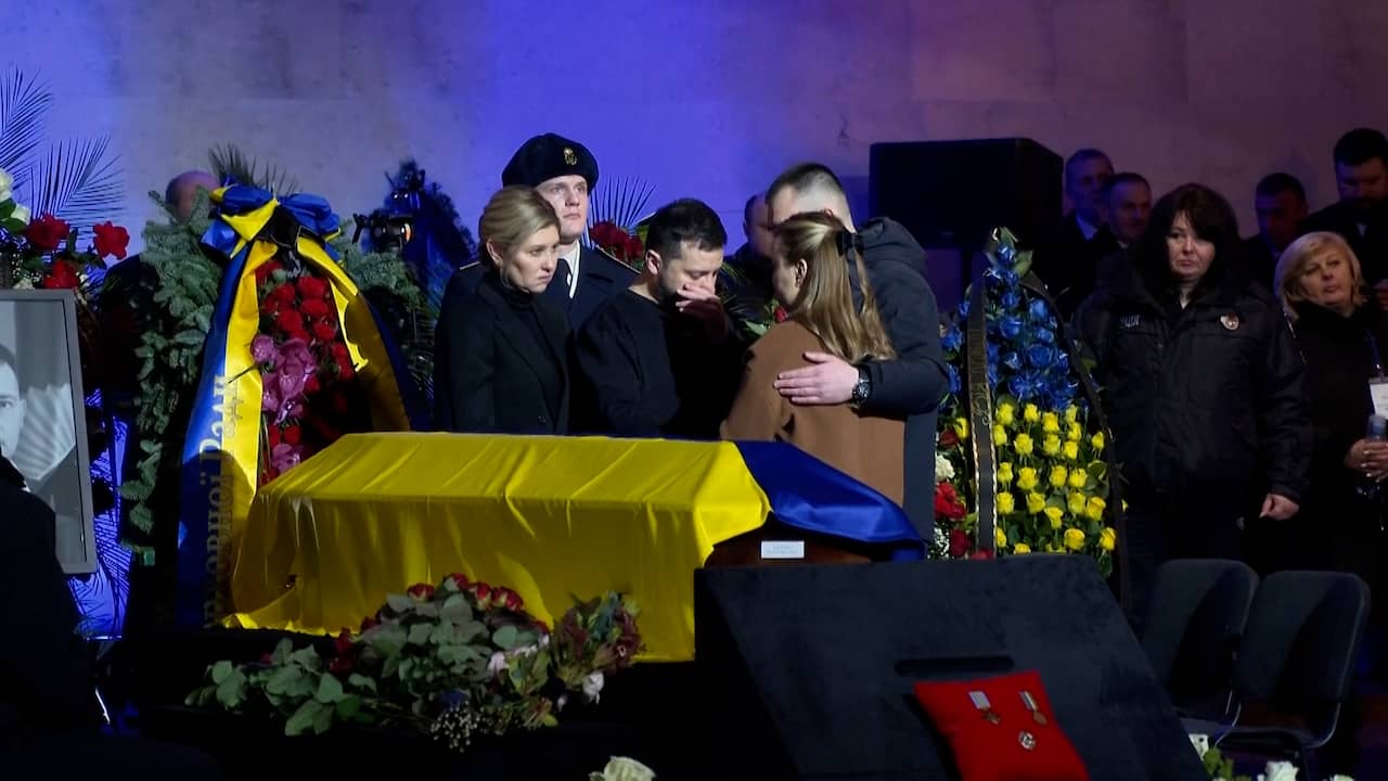Beeld uit video: Zelensky woont herdenking bij na helikoptercrash in Kyiv