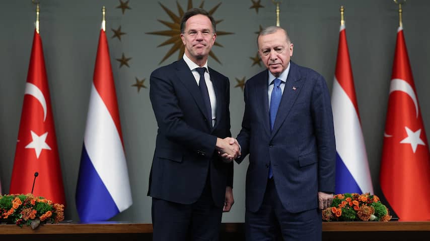 Rutte bezoekt 'goede vriend' Erdogan, maar nog geen steun als NAVO-leider