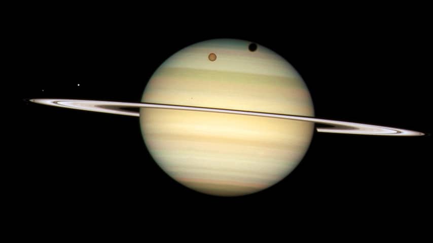 Saturnus en manen