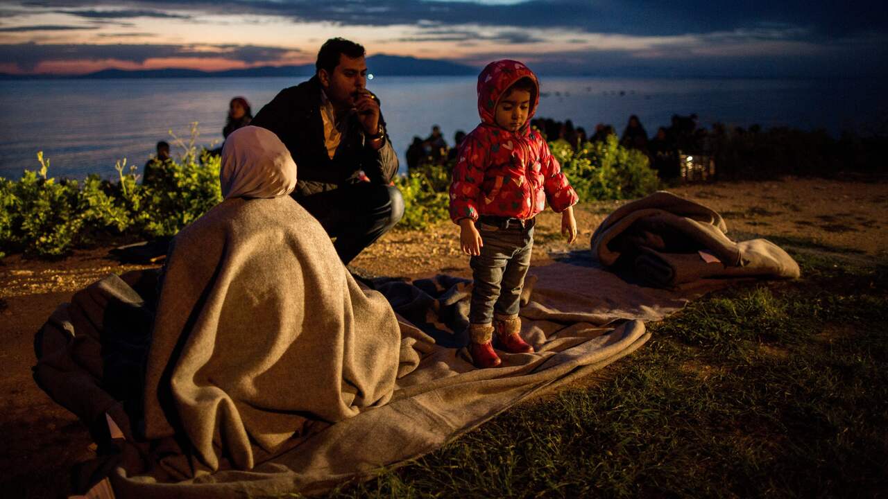 EU concerned about reports of Greek coast guard pushing back refugee boats |  NOW