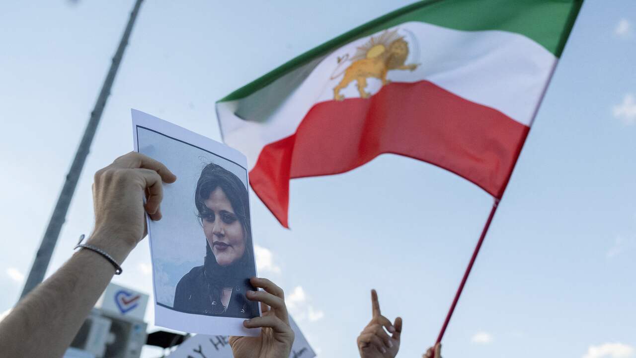 Iran berusaha dengan paksa untuk menekan demonstrasi di wilayah Kurdi |  Luar negeri