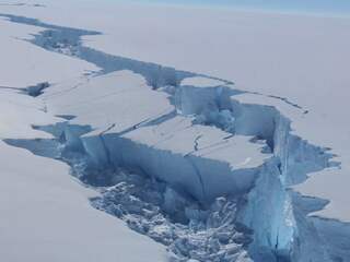 Zeespiegel stijgt sneller door toenemend ijsverlies Antarctica