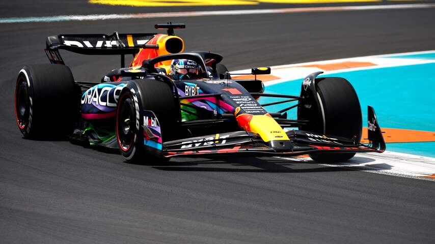 verkorten trechter Op de loer liggen Verstappen klokt verreweg snelste tijd in tweede training Miami, Leclerc  crasht | Formule 1 | NU.nl
