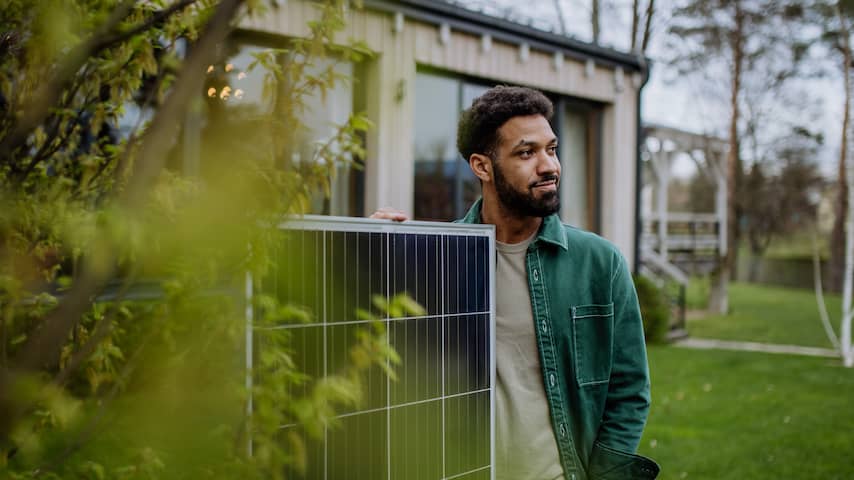 Terugleveren met zonnepanelen staat op losse schroeven: zo zit dat