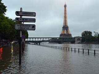 Parijs evacueert 1.500 mensen vanwege hoog water Seine