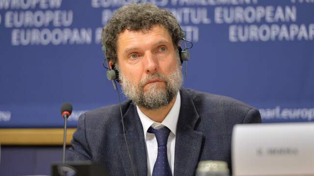 Osman Kavala voor zijn arrestatie.