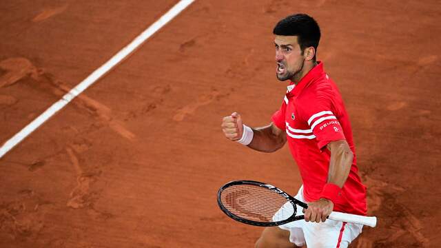 Novak Djokovic liet zijn emoties de vrije loop na het bereiken van de halve finales.