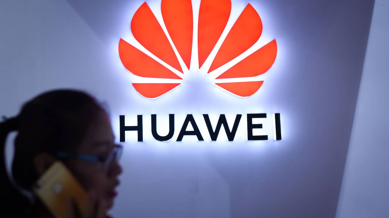 Qualcomm Gets US Clearance to Sell 4G Chips to Huawei |  NOW