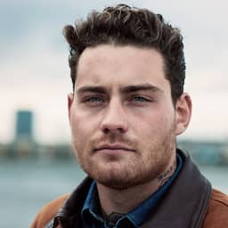 Douwe Bob annuleert tournee uit onvrede over coronapaspoort