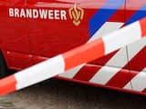 Vrijstaande woning in brand in buitengebied Enschede, aanrijding tijdens bluswerkzaamheden