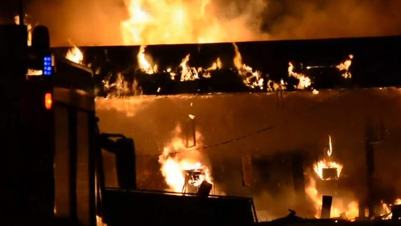 Beeld uit video: Tankstation bij Gouda volledig uitgebrand