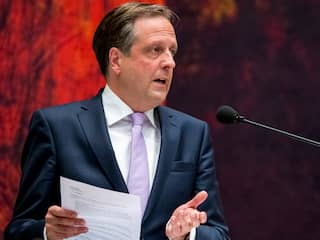 Partijvoorzitter: 'Privéleven Pechtold niet van invloed op zijn positie binnen D66'