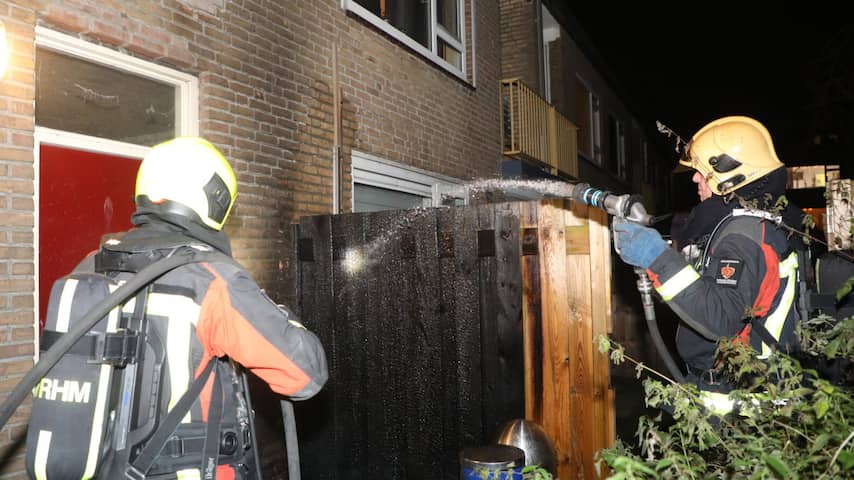 Schutting En Tuinmeubilair Afgebrand Bij Woning In Leiden | Leiden | NU.nl