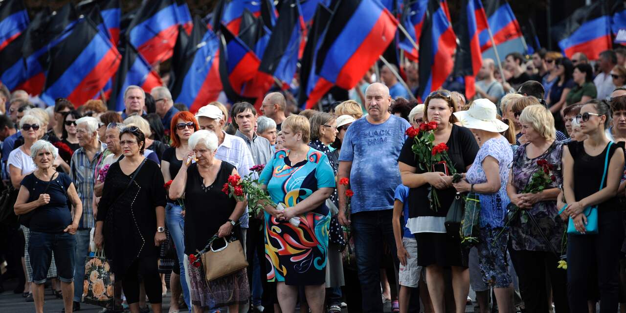 Tienduizenden mensen bij uitvaart pro-Russische separatistenleider Oekraïne