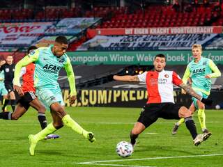 AZ klopt Feyenoord dankzij twee goals Boadu en neemt vierde plek over