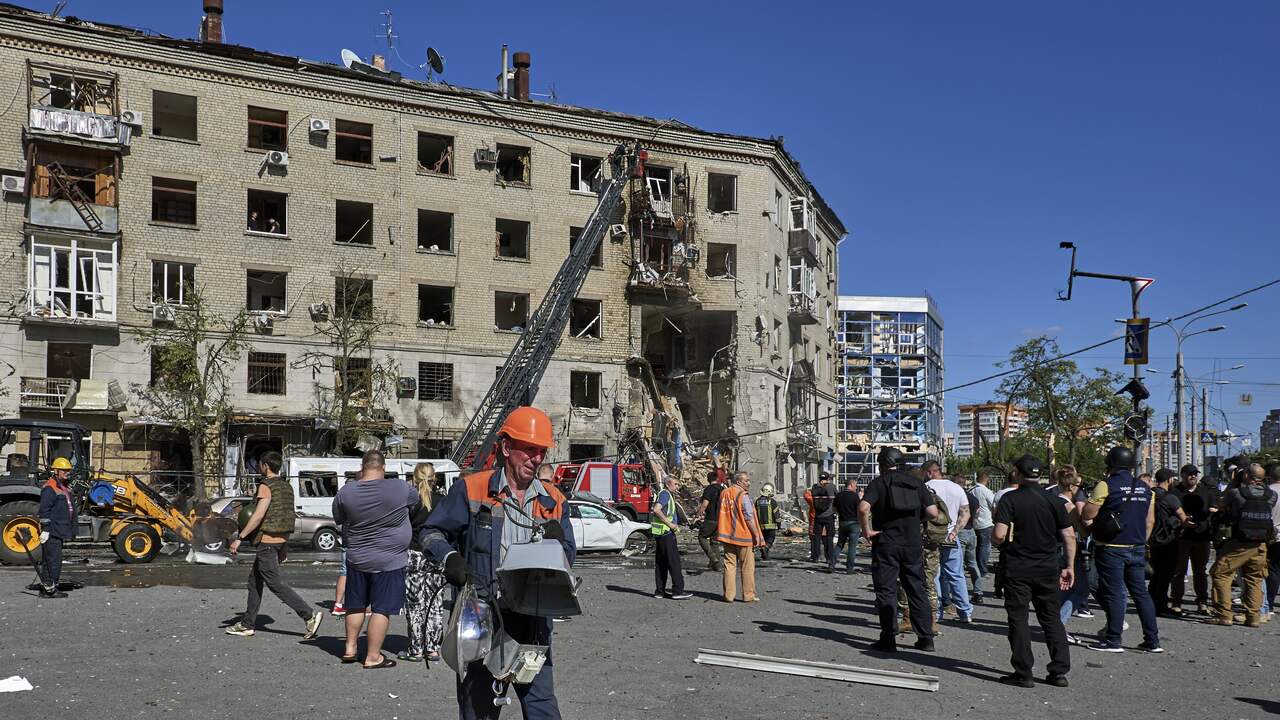 Drie Doden Bij Nieuw Russisch Bombardement Op Kharkiv | Oorlog In ...