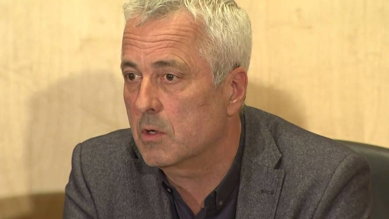 Beeld uit video: KNVB-directeur: 'We moesten wel ingrijpen na resultaat Oranje'