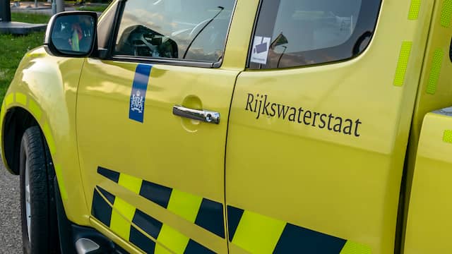 Kettingbotsing met negen voertuigen bij Zaltbommel, ruim 3 uur vertraging. Kettingbotsing met negen voertuigen bij Zaltbommel, ruim 3 uur vertraging.