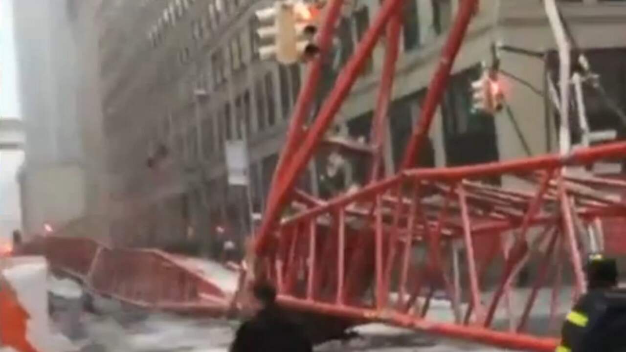 Dode en gewonden door omgevallen hijskraan New York